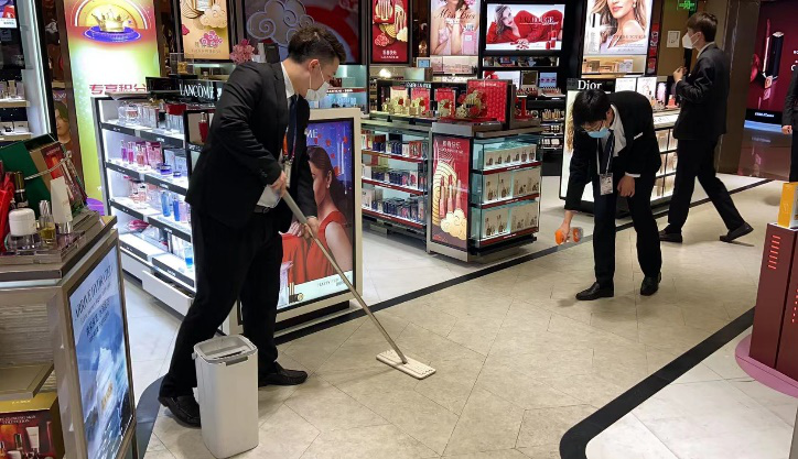 【中國免稅人在行動?黨員先鋒篇】之三： 在疫情中堅守 “逆行者”全力保障服務(wù)