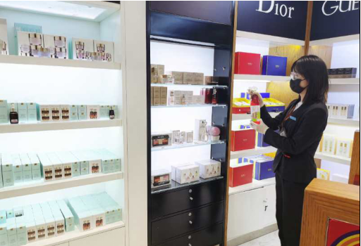 【中國免稅人在行動·一線直擊篇】之九： 防“疫”當前，服務不減，為恢復經(jīng)營提供堅實保障