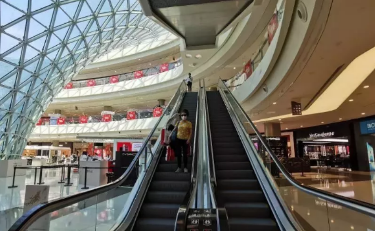 【中國免稅人在行動?一線直擊篇】之十一：這家店恢復營業(yè)，吸引超過1億人在線看直播！